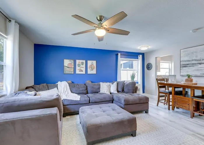 Coastal Sarasota Condo Minutes To Beach!