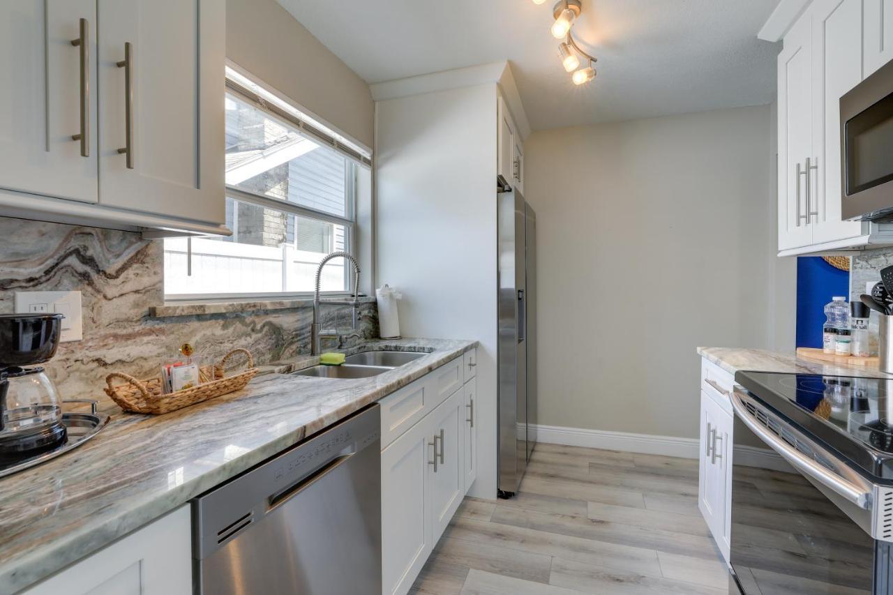 Coastal Minutes To Beach! Appartement